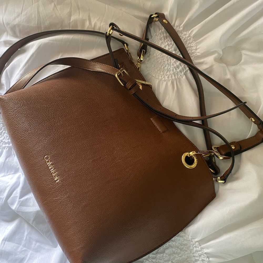 Fashionable brown Calvin Klein versatile handbag